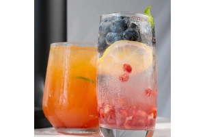 How to Make Your Own Sparkling Drinks with Ultima Cosa Soda Maker